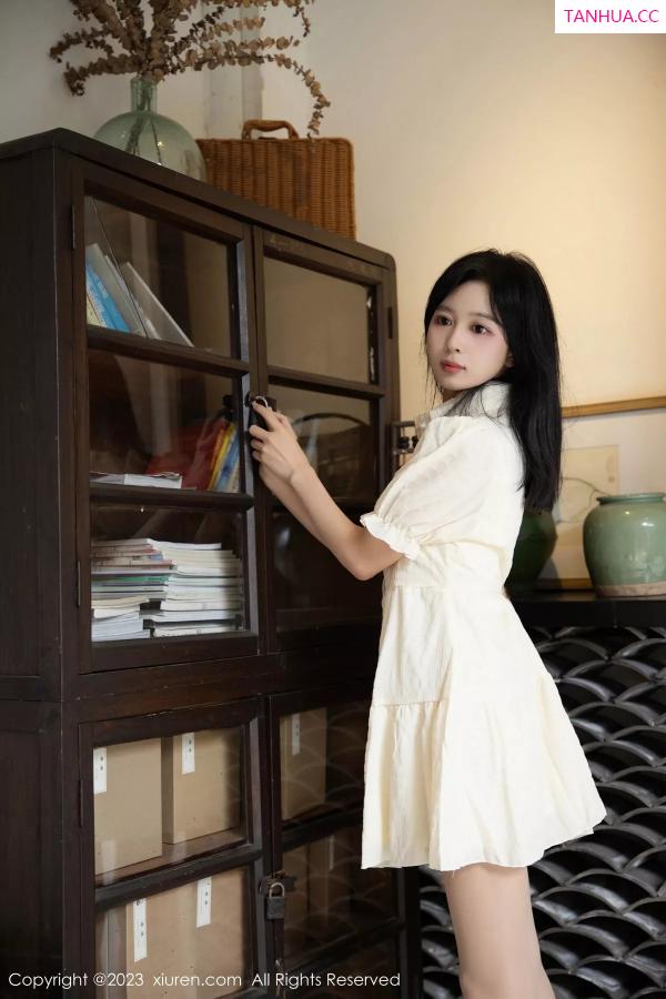 糖豆  [XiuRen]高清写真图 2023.11.30 No.7742 糖豆sisi 清纯美腿第6张图片